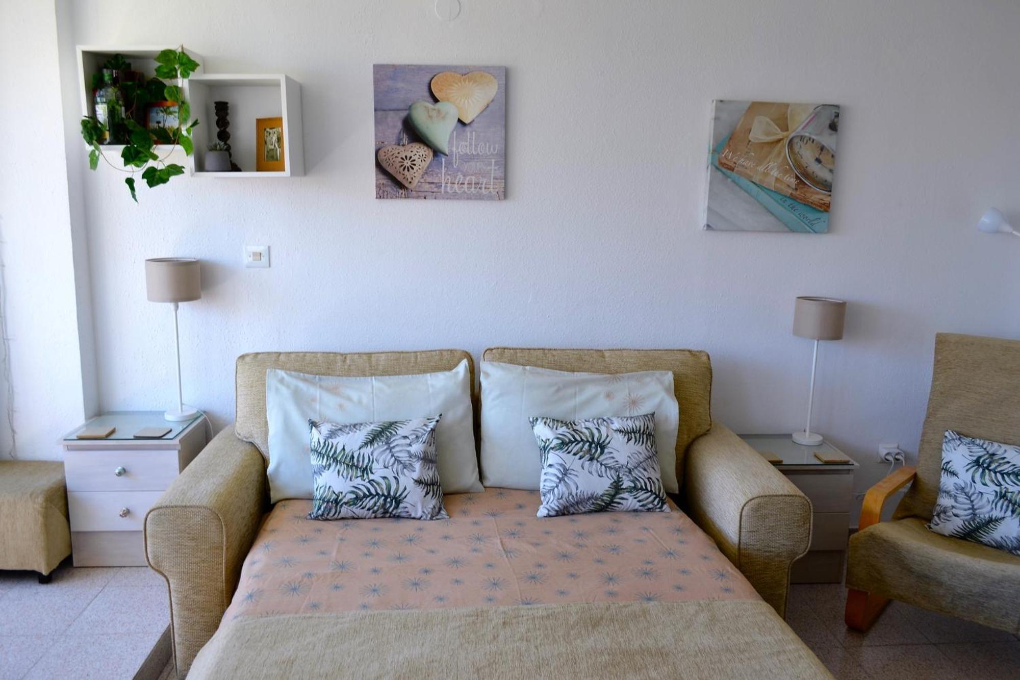 Spacious 1 Bedroom Apartment, Beach Front, Torrox Costa Exteriér fotografie