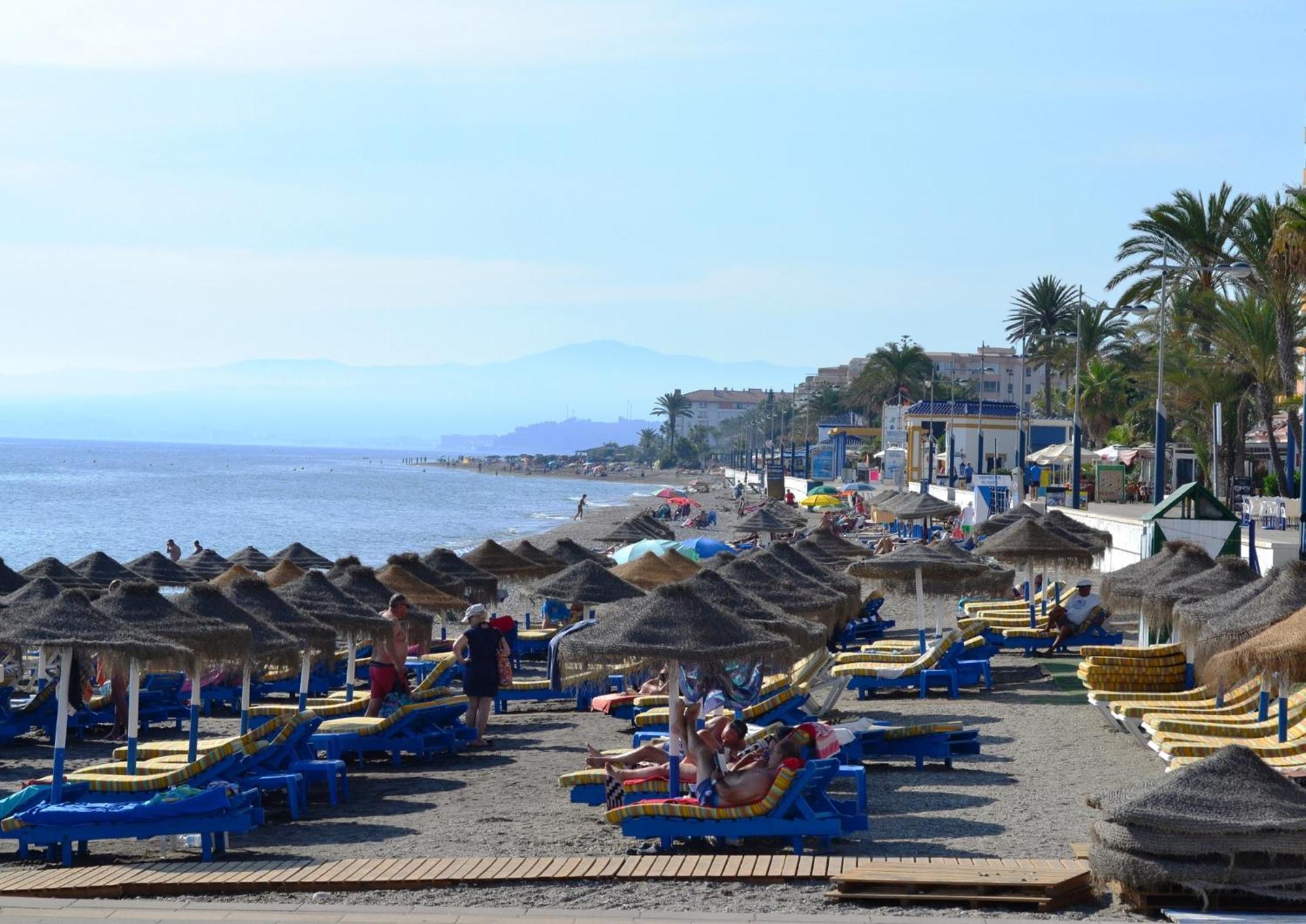Spacious 1 Bedroom Apartment, Beach Front, Torrox Costa Exteriér fotografie