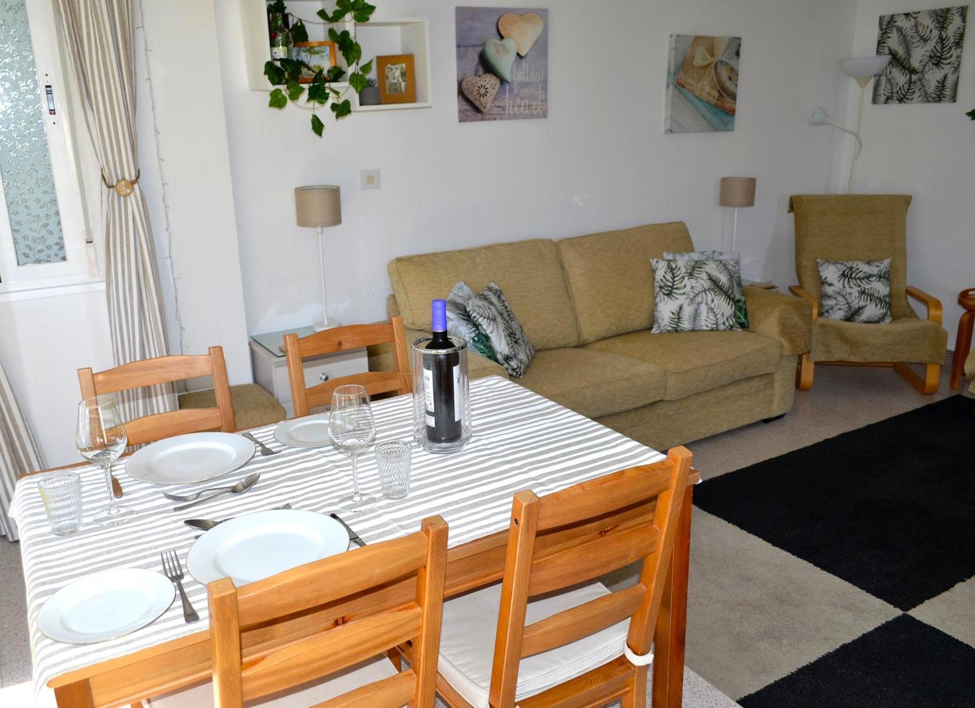 Spacious 1 Bedroom Apartment, Beach Front, Torrox Costa Exteriér fotografie