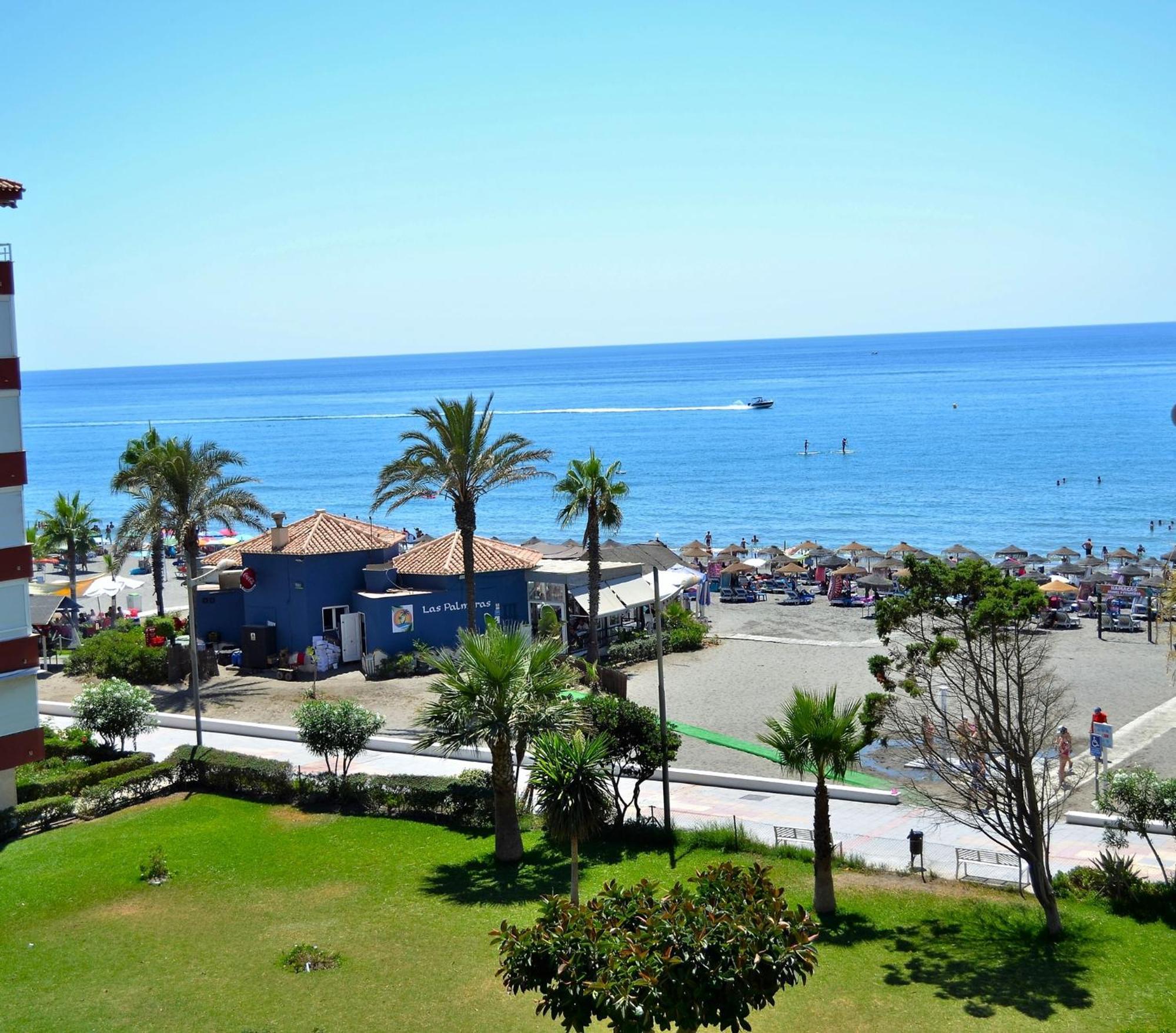 Spacious 1 Bedroom Apartment, Beach Front, Torrox Costa Exteriér fotografie