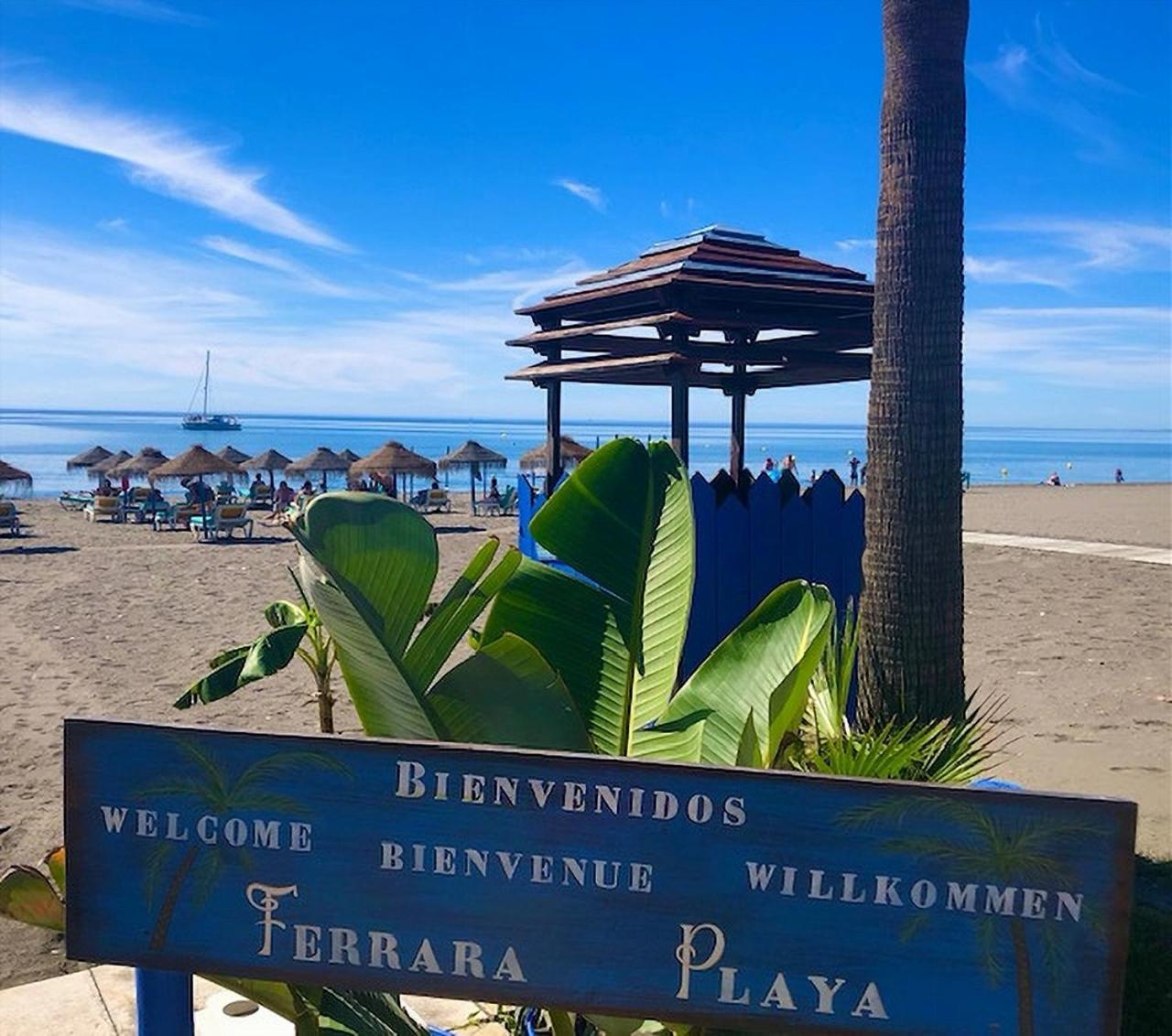 Spacious 1 Bedroom Apartment, Beach Front, Torrox Costa Exteriér fotografie