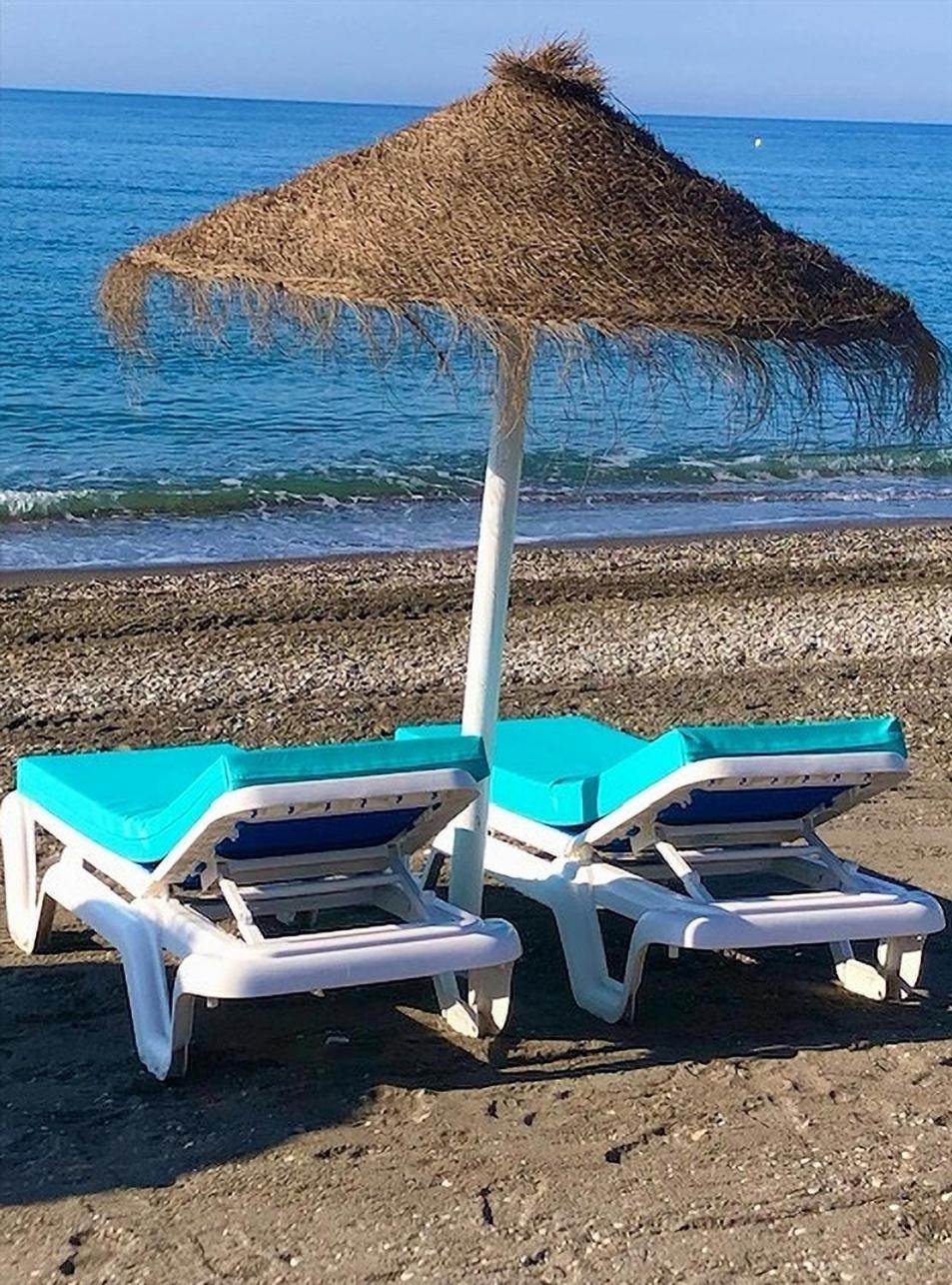 Spacious 1 Bedroom Apartment, Beach Front, Torrox Costa Exteriér fotografie