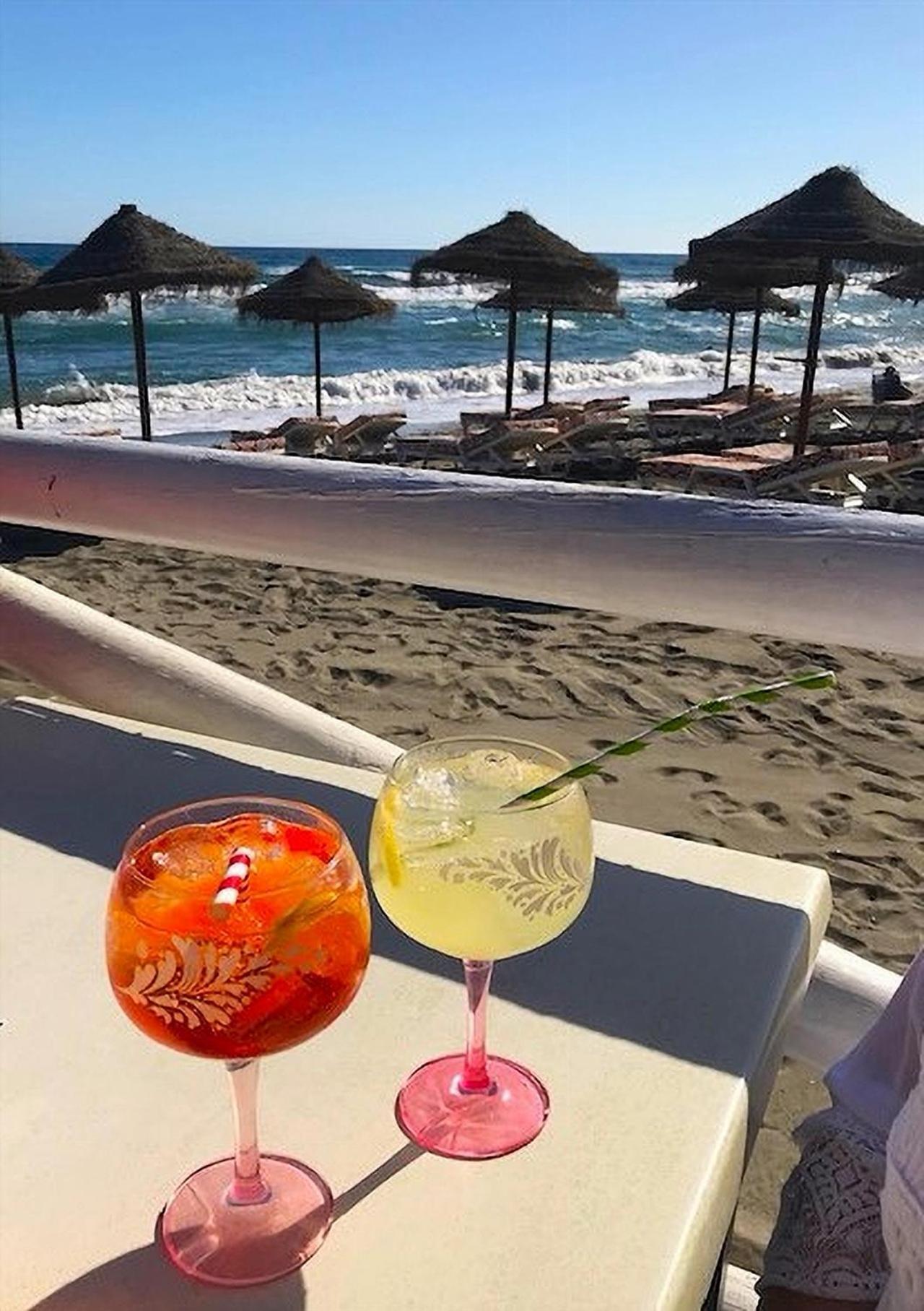 Spacious 1 Bedroom Apartment, Beach Front, Torrox Costa Exteriér fotografie